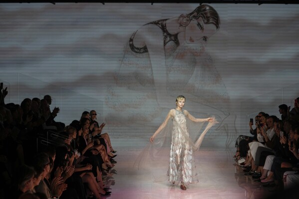 Giorgio Armani closes Milan Fashion Week with good vibes and
